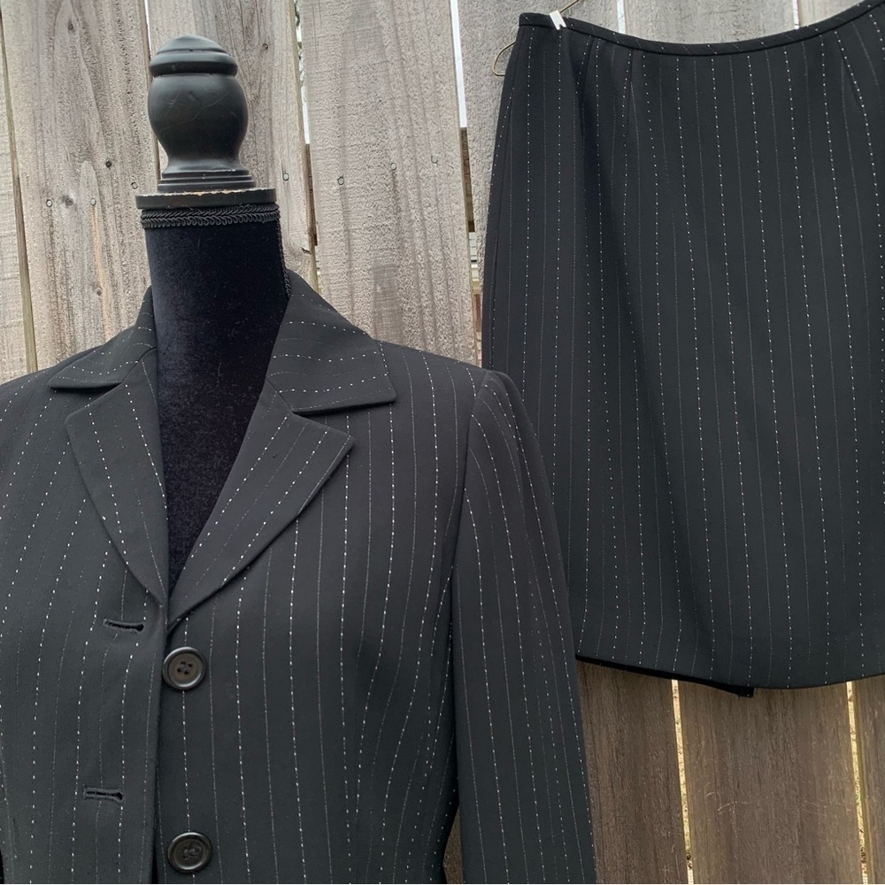 KASPER classics pinstripe dash dot blazer jacket pencil skirt suit neutral